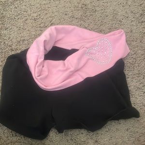 I’m selling sorts it’s a size 10-12 L/G